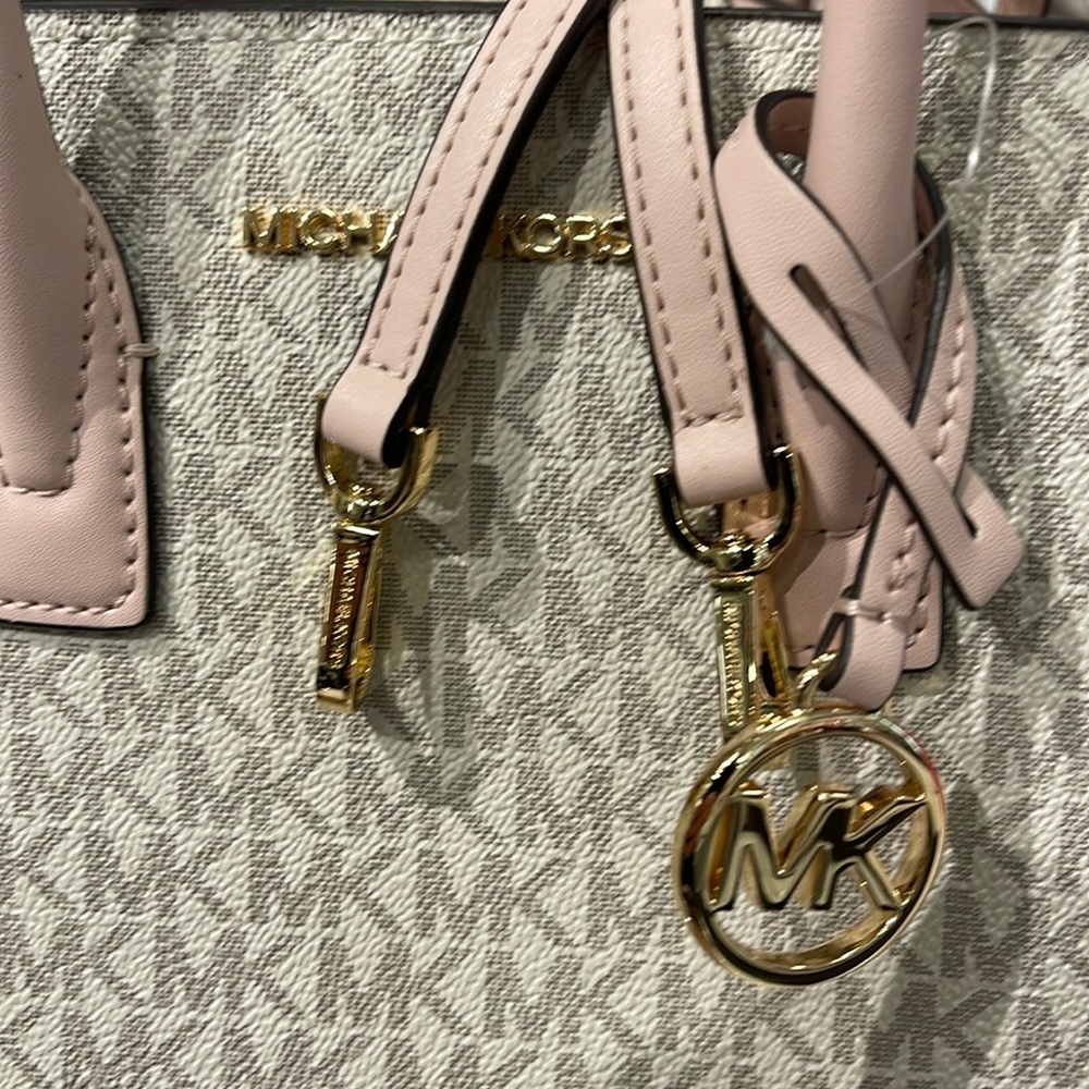 MICHAEL KORS
Avril Small Logo Top-Zip Satchel
Powder Blush Multi 
NWT - Picture 13 of 16